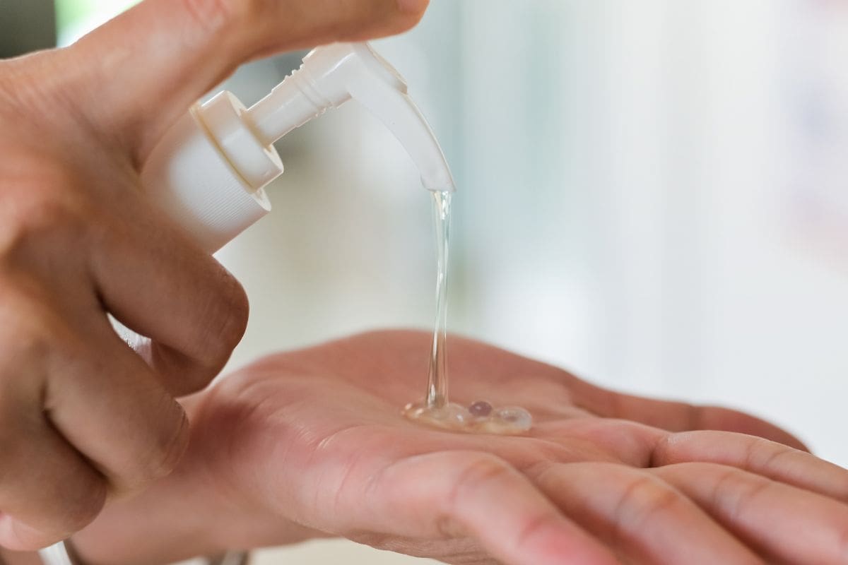 Sữa rửa mặt dạng gel